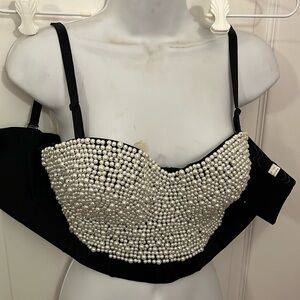 Pearl studded bustier nwot size 2xl but runs small 30” across band